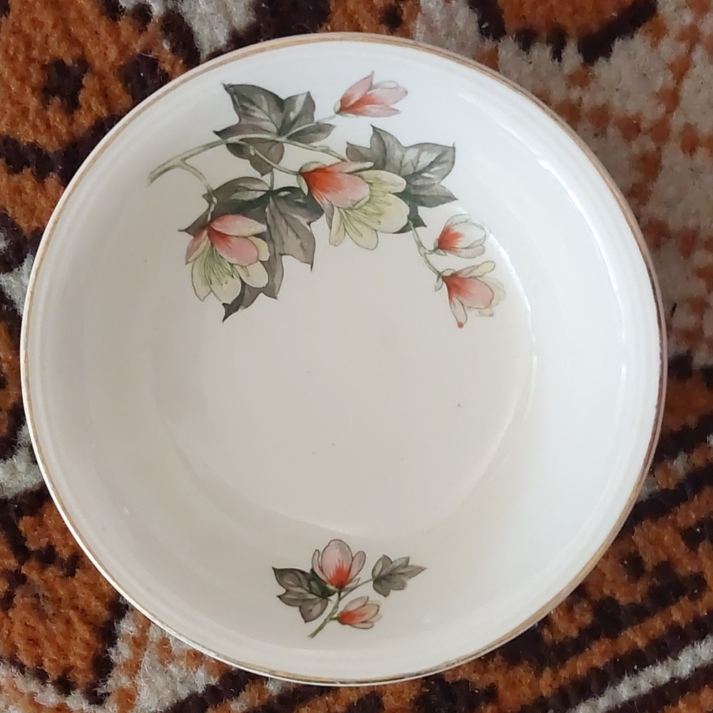 Vintage Grindley England small bowl 5.1"×5.1"